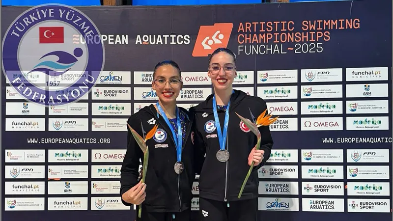 Milli yüzücüler Selin Hürmeriç ve Ayça Boru, Portekiz'deki kupada gümüş madalya kazandı