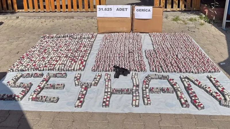 Minibüsünü uyuşturucu hap deposuna dönüştürdü