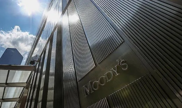 Moody's, Fransa'nın kredi notu görünümünü negatife çevirdi