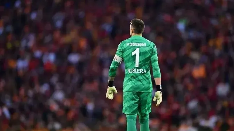 Muslera Tarih Yazdı! 19. Kupayla Zirvede!