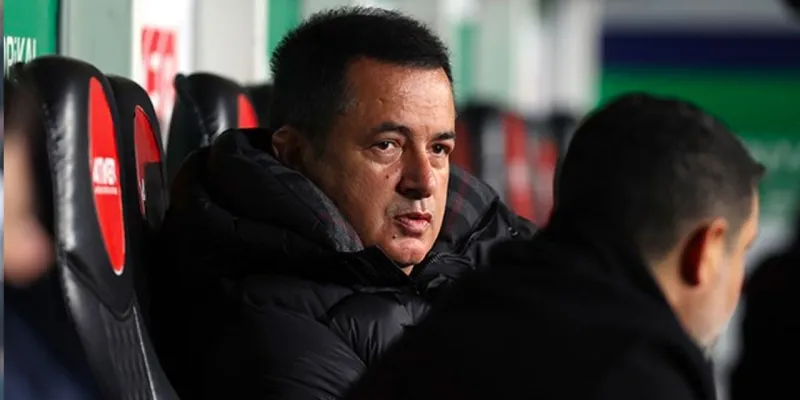 Acun Ilıcalı Şaşkın! Hull City ve Maribor Aynı Anda Maça Çıkıyor