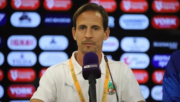 Alanyaspor Teknik Direktörü'nden Şok Sözler: Ligde Kalır Mıyız?