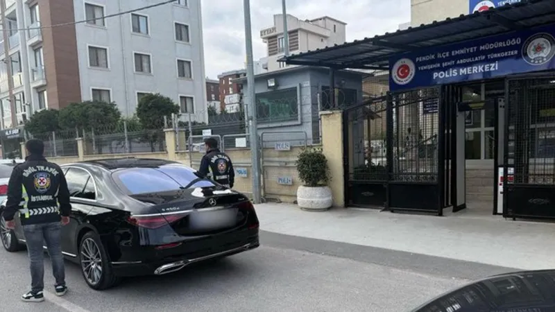 Ali Yerlikaya'dan Beşiktaş'taki çakarlı araç açıklaması!