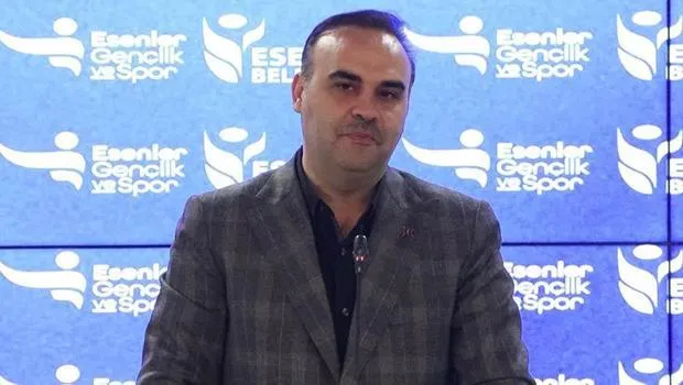 Bakan Kacır'dan Gençlere Müjde! Türkiye Yüzyılı Sizinle Yükselecek
