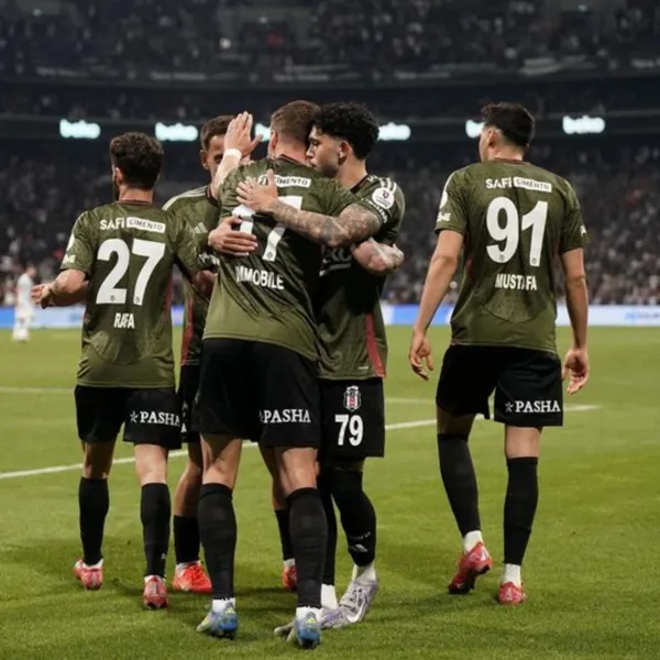 Beşiktaş'ta Alanya Deplasmanı Şoku! 3 Yıldız Kadroda Yok!