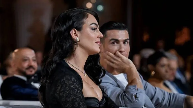 Christiano Ronaldo, çocuklarının annesi Georgina Rodriguez ile evleniyor