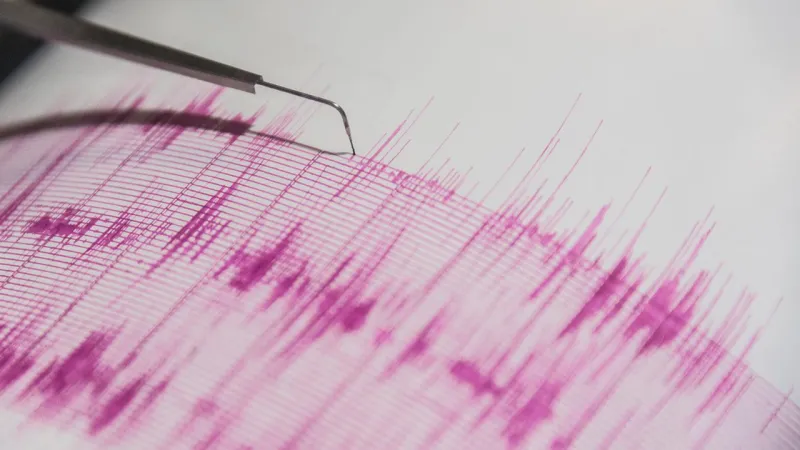 Ege'de Korkutan Deprem! Uzmanlar Ne Diyor?