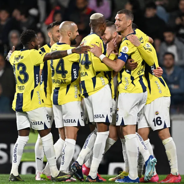 Fenerbahçe'den Deplasmanda Şov! Seri Devam Ediyor!