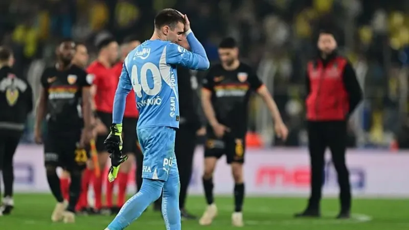 Fenerbahçe'den Bomba Transfer: Kaleye Süper Yıldız mı Geliyor?