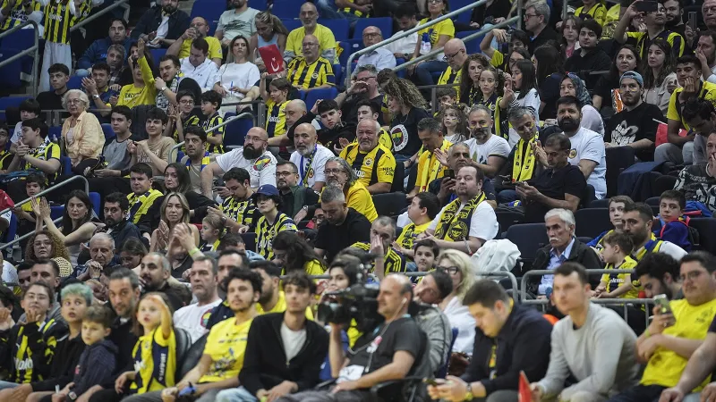 Fenerbahçe'de Şok! Taraftar Ali Koç'u İstifaya Çağırdı!