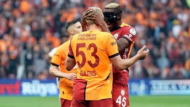Galatasaray Tarih Yazdı! 5. Yıldız Coşkusu ve Şampiyonluk Kutlaması
