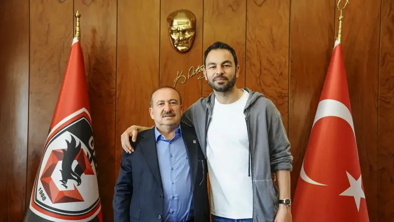Gaziantep FK'da Şok Ayrılık! Selçuk İnan Gitti Mi? İşte Detaylar