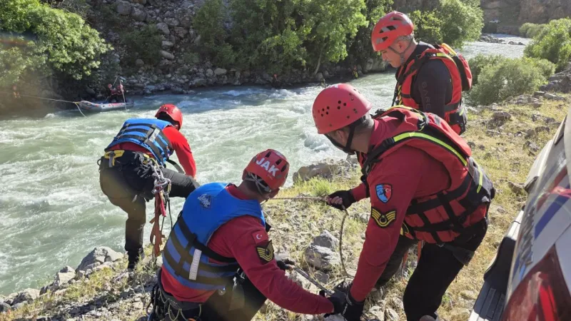 Hakkari'de Kayıp Genç: Arama Çalışmaları Sonuç Verecek mi?