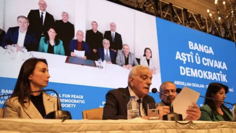 Hatimoğulları'ndan Şok Sözler: Kandil Boşaltılıyor Mu? DEM Parti Kararı!