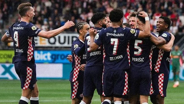 PSV Eindhoven Şampiyon! Hollanda Ligi'nde Zirve PSV'nin!