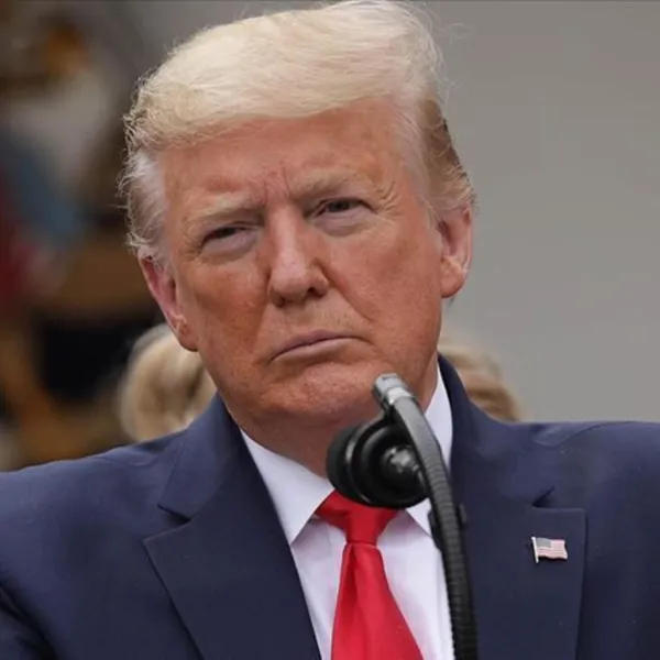 Trump'tan Şok Yaptırım Kararı: İran'dan Petrol Alan Yandı!