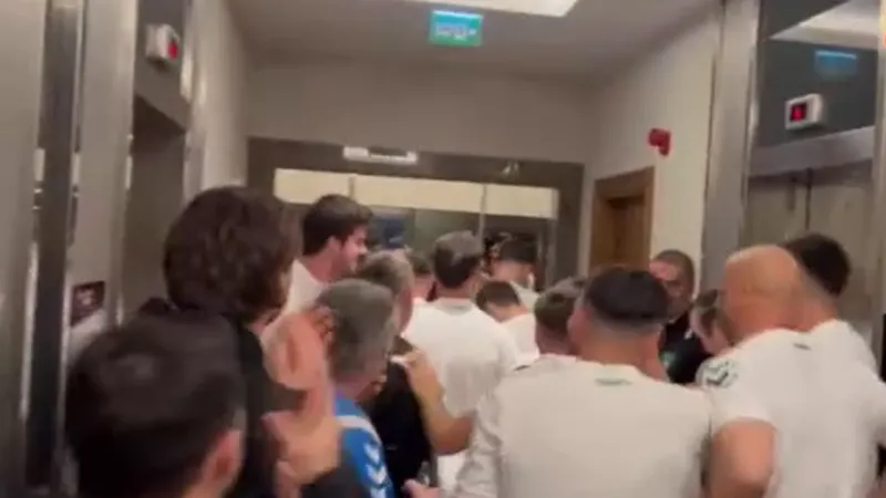 Kocaelispor Süper Lig Coşkusunu Otelde Başlattı! İşte O Anlar