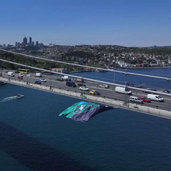 Kocaelispor Bayrağı FSM'de! Şampiyonluk İstanbul'u Salladı!