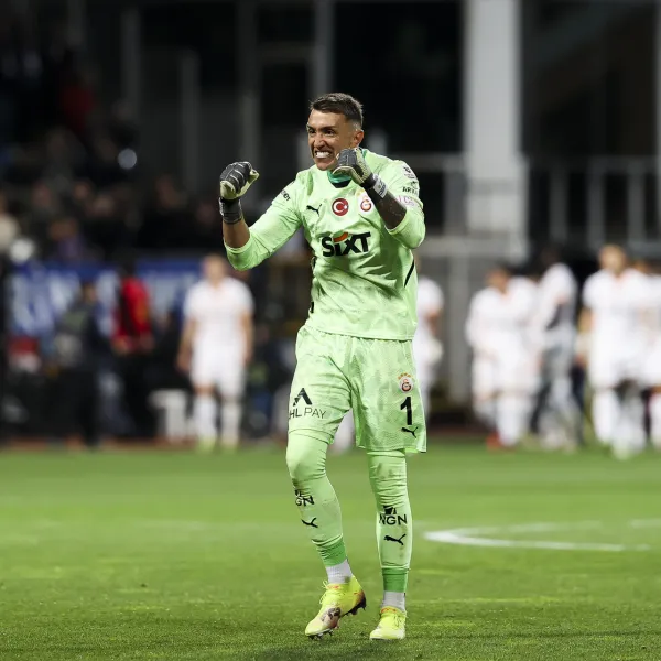 Muslera Efsanesi! Bülent Korkmaz'ın Rekoru Titriyor