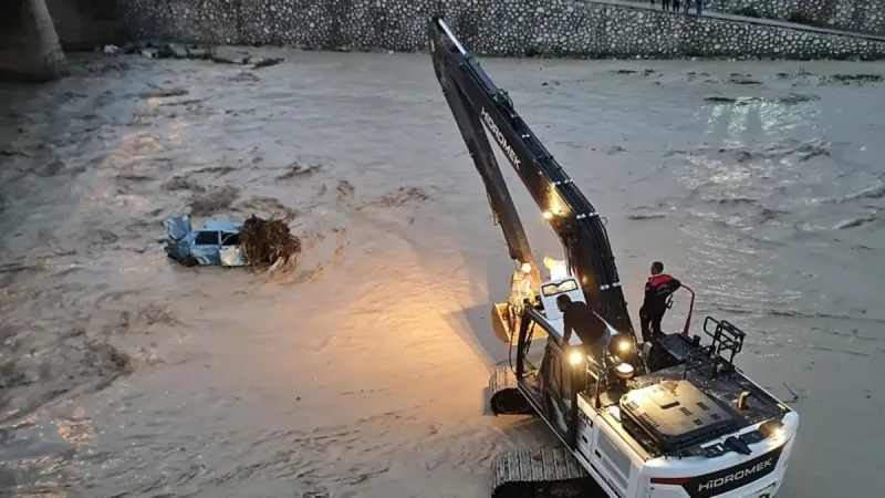 Osmaniye'de Şiddetli Yağış Sele Neden Oldu! Felaket Anları