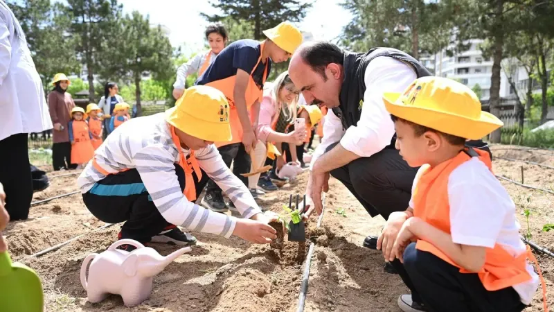 Konya'da Özel Gençlerden Örnek Proje! Başkan Altay'dan Destek