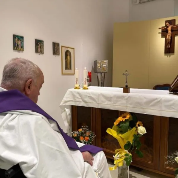 Papa Francis'ten Hastaneden İlk Fotoğraf: İşte Detaylar