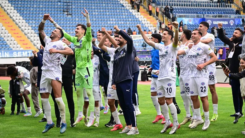 Kasımpaşa'dan Eyüp'e ŞOK! 3 Golle Süper Lig Coşkusu!