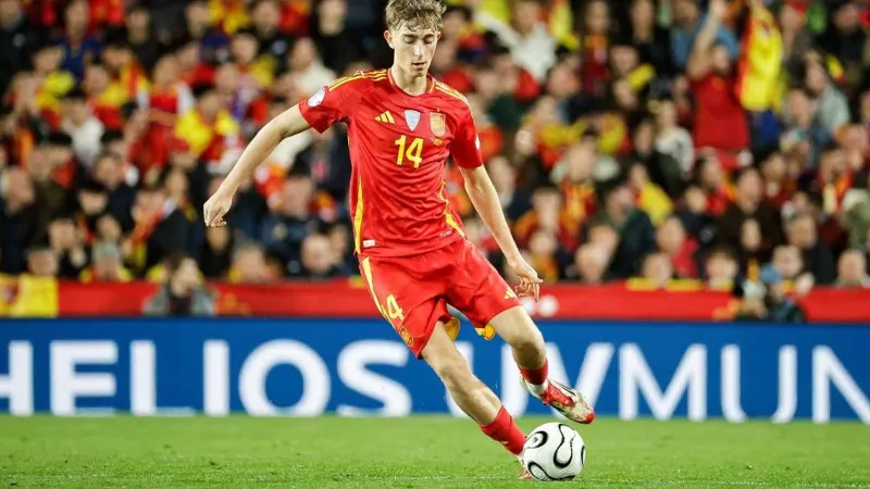 Real Madrid'den Transfer Bombası! O Genç Yıldız Artık Eflatun Beyazlı!