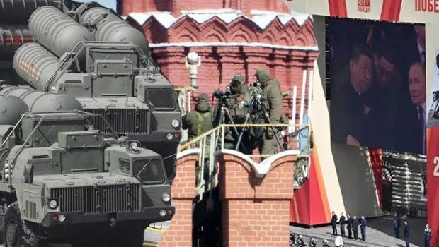 Putin'den Batı'ya Meydan Okuma! Moskova'da Zafer Geçidi Gövde Gösterisi