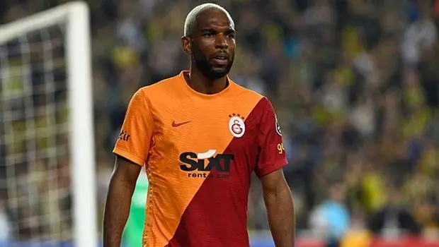 Ryan Babel, Galatasaray'a hakem yardım etti sözlerine açıklık getirdi: 'Yanlış anlaşılma var!'