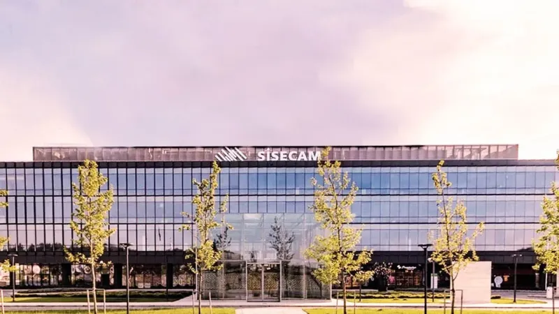 Şişecam'dan Rekor Satış! 45 Milyar TL Gelir Şaşırttı!