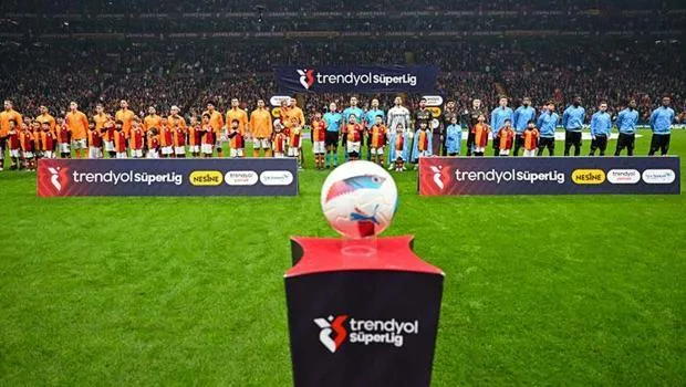 Trabzonspor Galatasaray Maçı: Şampiyonluk Mu, İlk Galibiyet Mi?