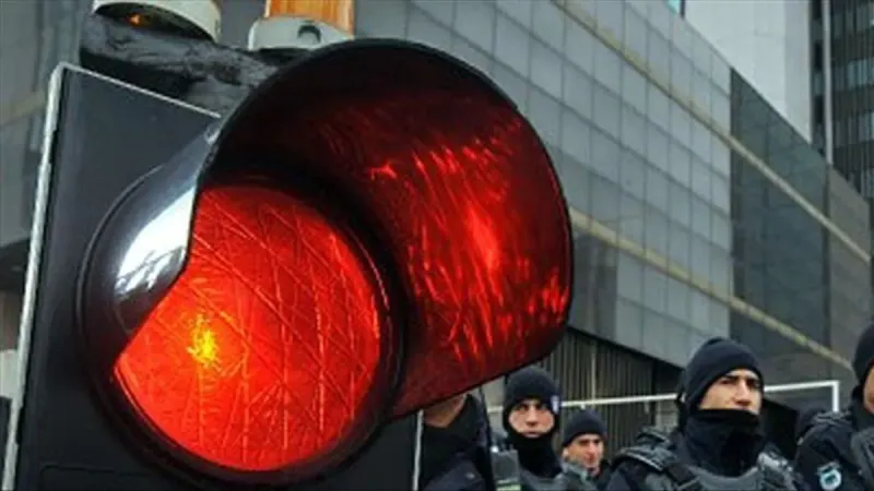 Kırmızı Işık Faciası! Trafik Denetimlerinde Şok Rakamlar Ortaya Çıktı