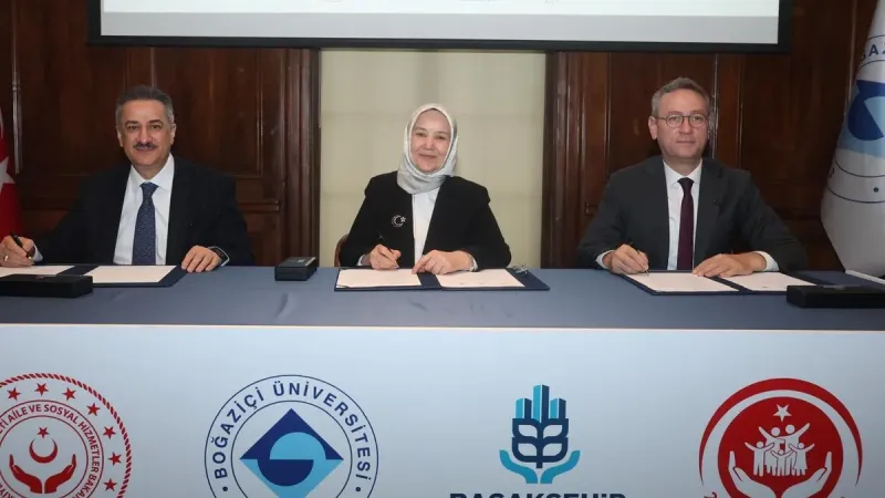Boğaziçi'nde Aile Üniversitesi Sürprizi! Aileler Buraya!