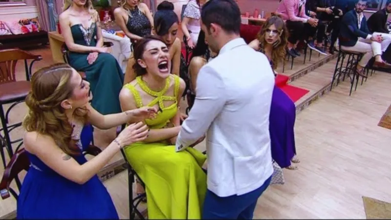 Kısmetse Olur Aycan'dan Şok İtiraf: İlaç Verip Yayına Çıkardılar!