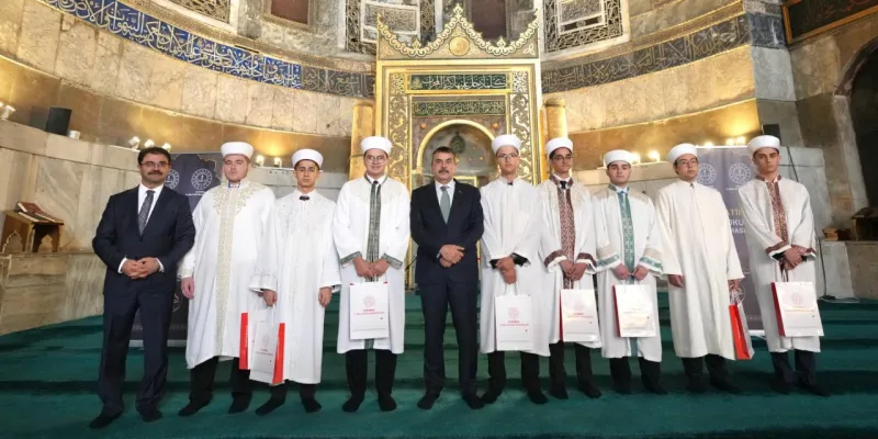 Yusuf Tekin'den Ayasofya'da Hutbe Şöleni! Türkiye Finali Göz Kamaştırdı