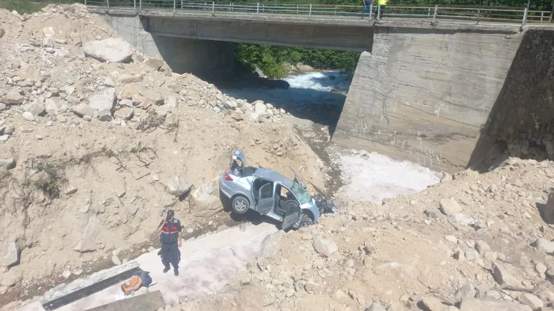 Rize'de Korkunç Kaza! Otomobil 10 Metreden Dereye Uçtu: 5 Yaralı