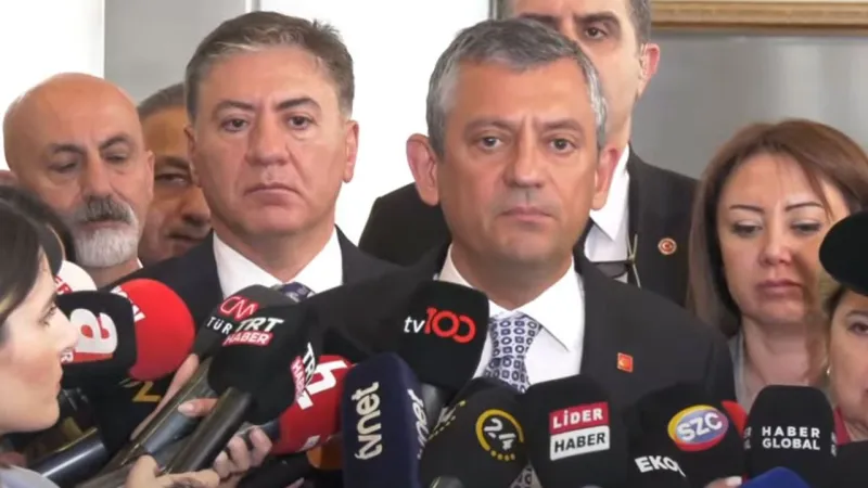 Özgür Özel'den Sert İBB Tepkisi: Terbiyesizliğin Büyüğü!