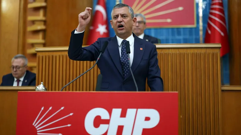 Özgür Özel'den Bayram Mesajı: Kara Bulutlar Dağılıyor!