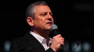 Özgür Özel Antalya'yı Salladı: Mitingde Neler Söyledi?