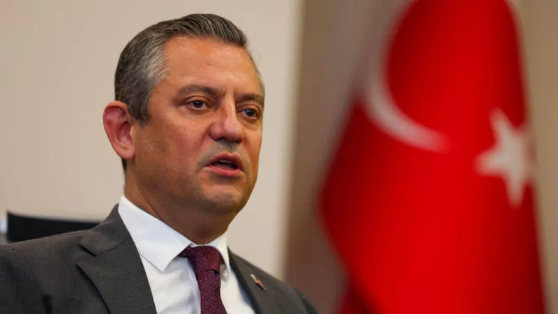 Özgür Özel'den Şok Sözler: Bizi Döve Döve Atsalar Bile!