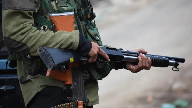 Pakistan idaresindeki Azad Cammu Keşmir'de çatışma: 2 polis, 4 militan öldü