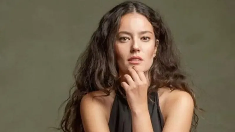 Pelin Akil Kene Şoku! Konser Sonrası Hastanelik Oldu