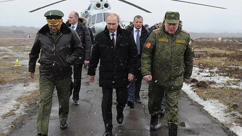 Putin'in Helikopterine İHA Saldırısı! Rusya Alarmda!