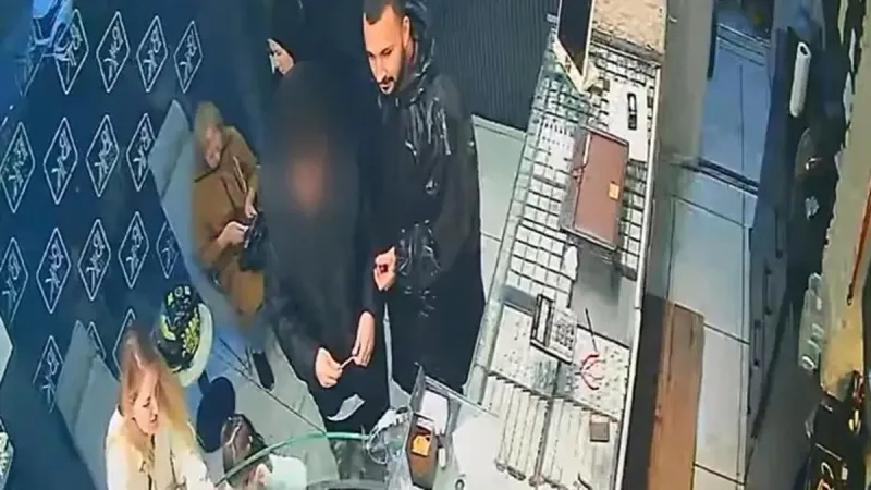 Sarıyer’de ilginç olay! Eşinin altınlarını bozdurdu; kuaförde traş olurken yakalandı