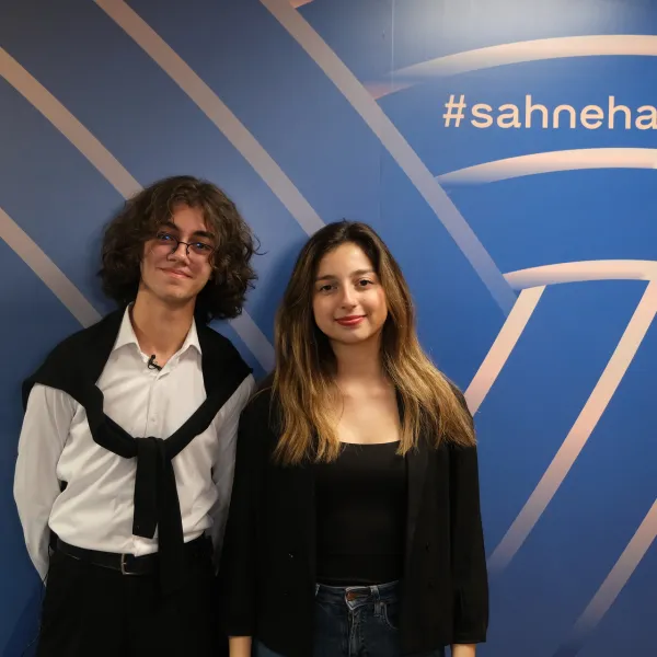 İş Sanat'ta Yıldızlar Parladı: Genç Yetenekler Sahnedeydi!