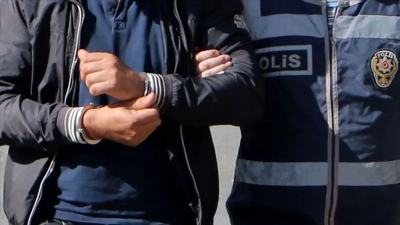 Sivas'ta terör örgütü DEAŞ ve El Kaide'ye yönelik operasyonda yakalanan 3 zanlı tutuklandı