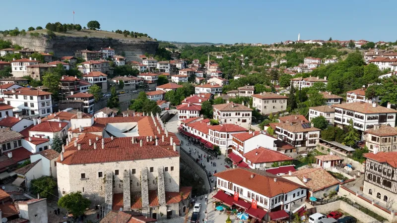 Taraklı ve Safranbolu'da Bayram Bereketi! Osmanlı Kasabaları Doldu Taştı