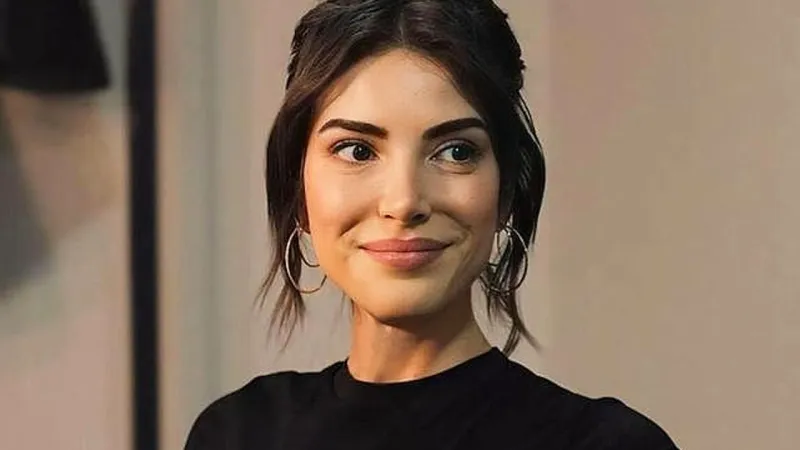 Deniz Baysal Kimdir? Taşacak Deniz'in Esme'si Şaşırttı!