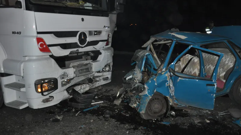 Feci Kaza: Tır Otomobille Çarpıştı! Kahramanmaraş'ta Ölüm Varmı?